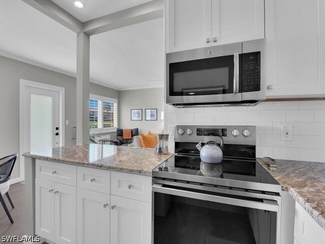 Building Photo - 473 12th Ave S