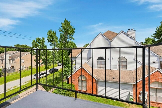 Building Photo - 14550 Fonmeadow Dr