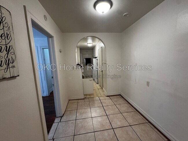 Building Photo - 2840 NW 23rd St
