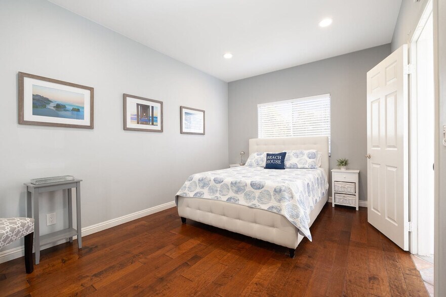 Building Photo - 1079 Sapphire St