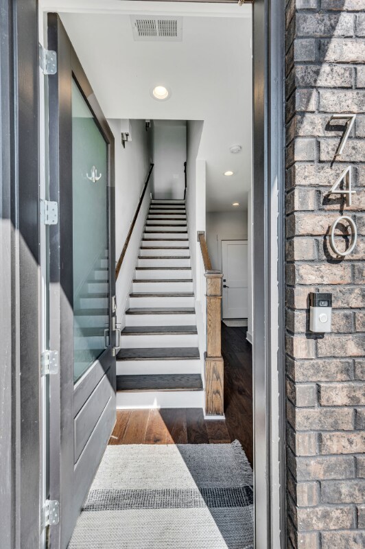 Building Photo - 740 Inspiration Blvd