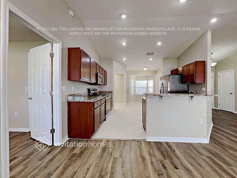 Building Photo - 8026 Princeton Manor Cir