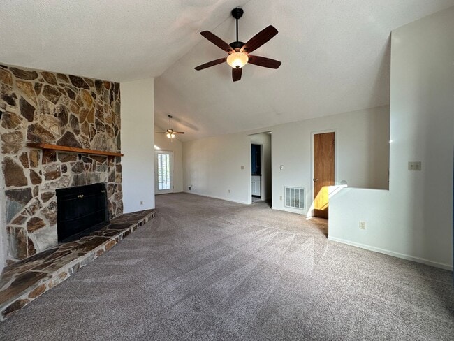 Building Photo - 3 Bed/2 Bath in Harlem, GA with Sunroom & ...