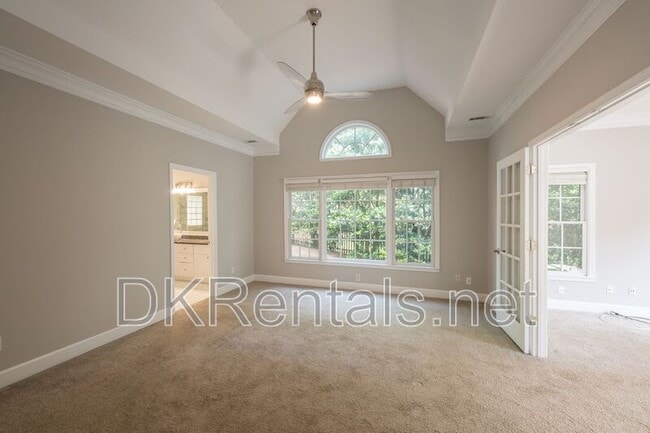 Building Photo - 1512 Fallen Leaf Dr SW