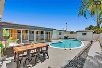 Building Photo - 1420 NE 201st Terrace