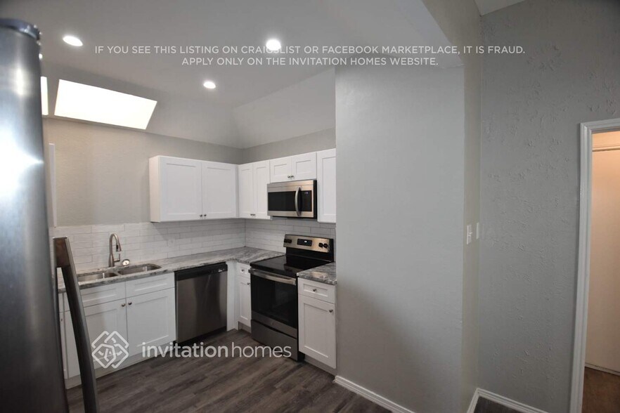Building Photo - 2072 Bronco Ln
