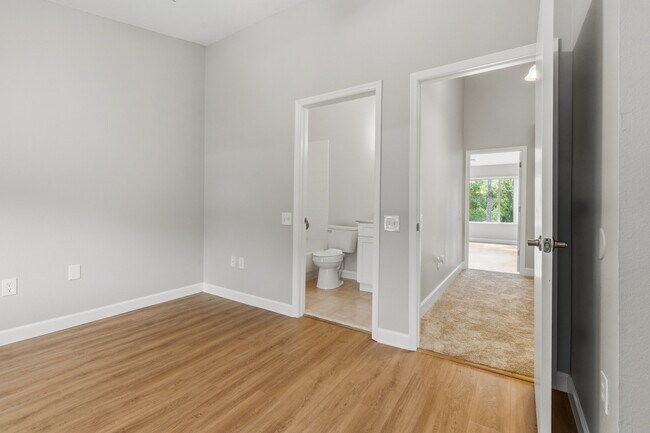 Building Photo - 8671 Hunters Key Cir