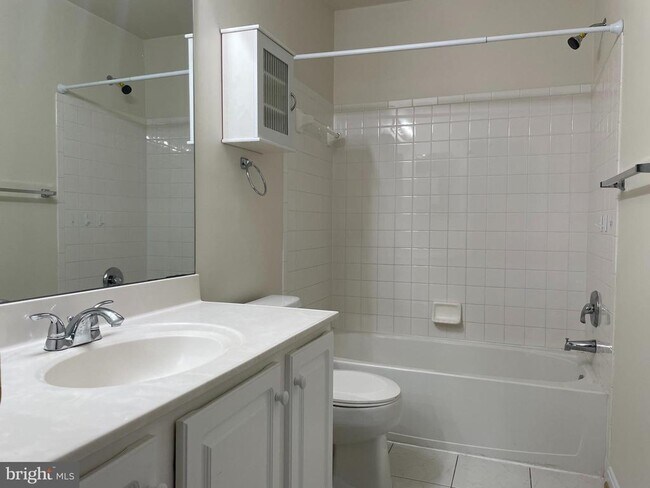 Building Photo - 6130 Stonehenge Pl