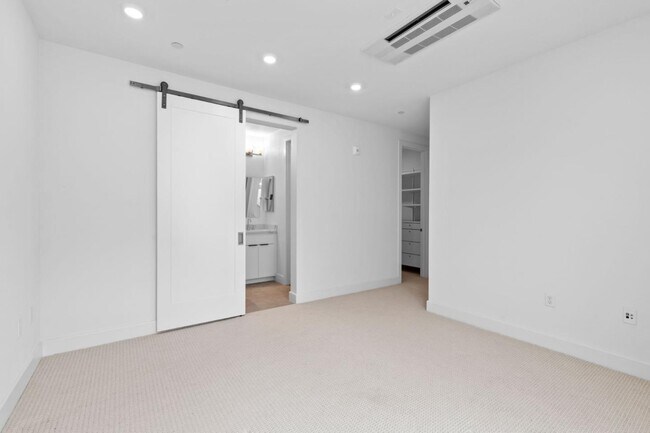 Building Photo - 3020 Boyter Pl