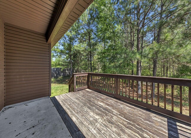 Building Photo - 129 Fairway Dr