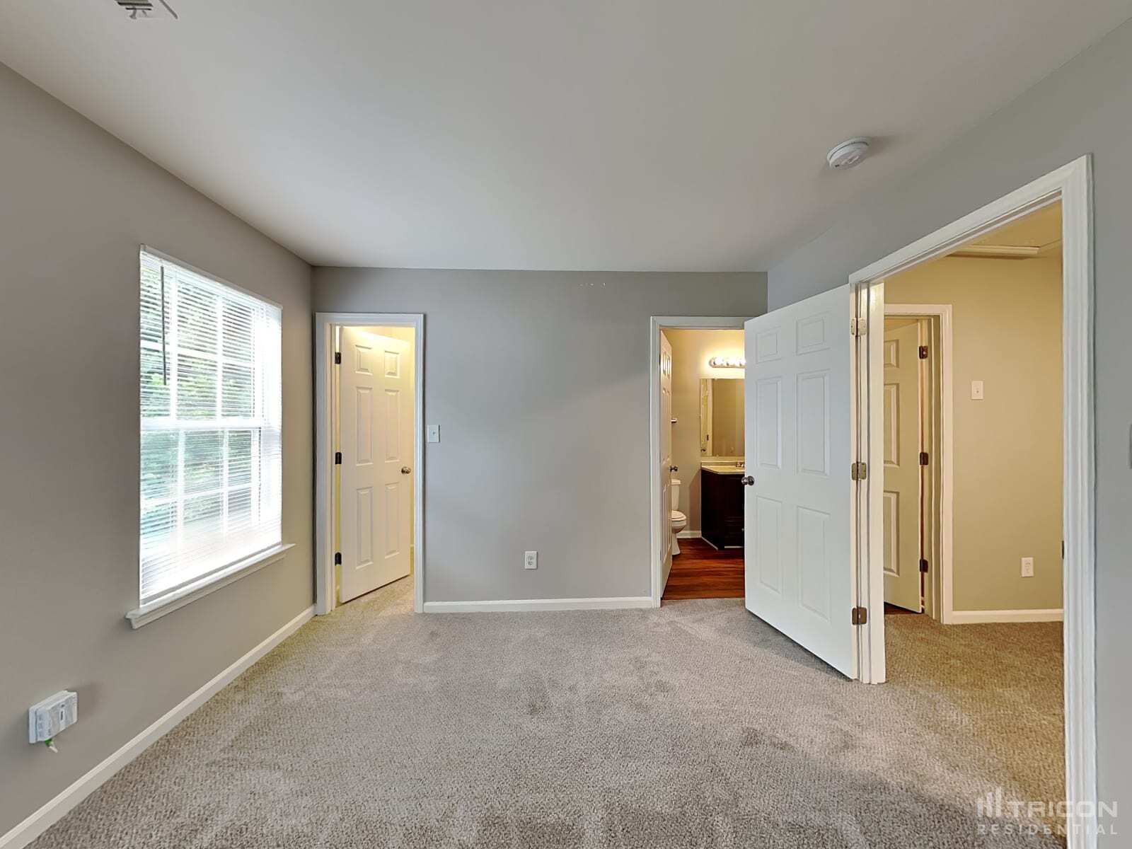 Building Photo - 9835 Veronica Dr