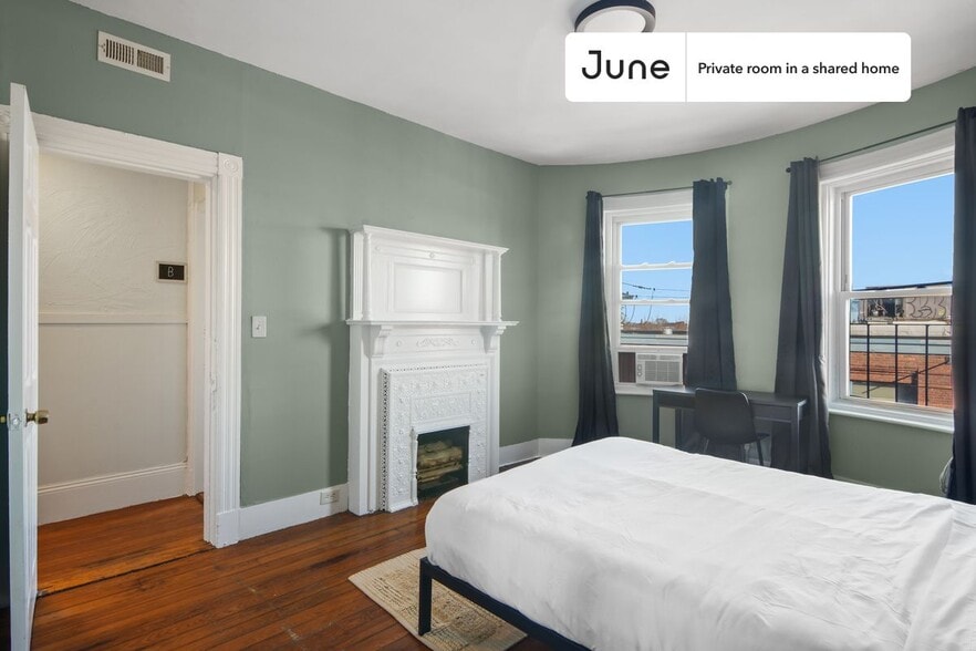 Building Photo - Room in Shared 4 bed/1.5 bath home