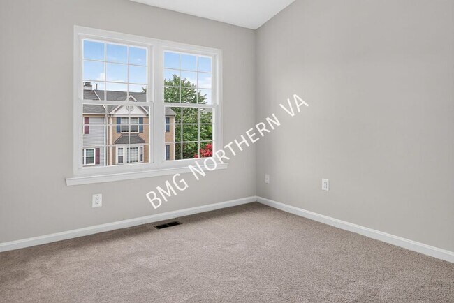 Building Photo - 6001 Keble Dr