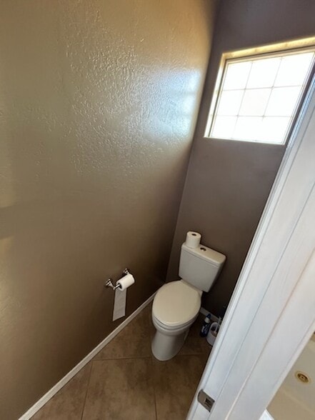 Master Bath - 6131 Arroyo Dr
