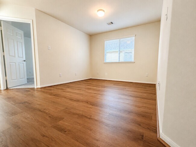 Building Photo - 8327 Lamond Ln