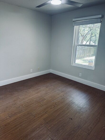 Building Photo - 11605 Castle Rock Ct