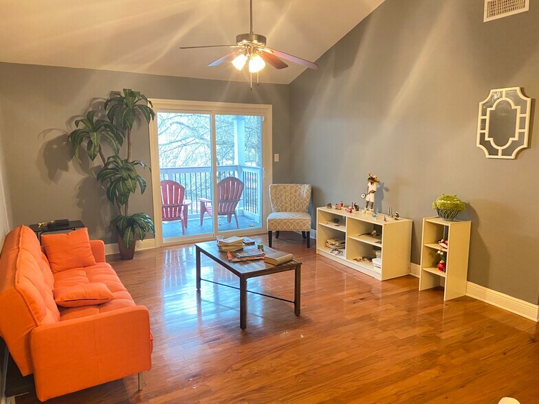 Building Photo - 7301 Santa Fe Pky