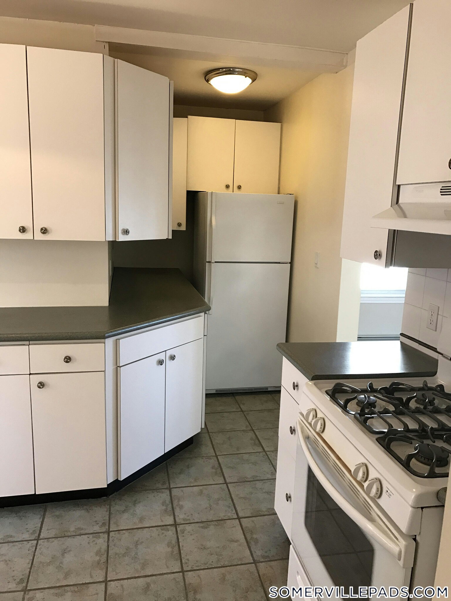 Building Photo - 94 Heath St