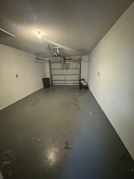 Building Photo - 6501 72nd Ave N
