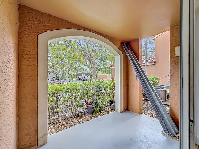 Building Photo - Super Cozy 2 bedroom in Desirable Neighborhood in coconut creek