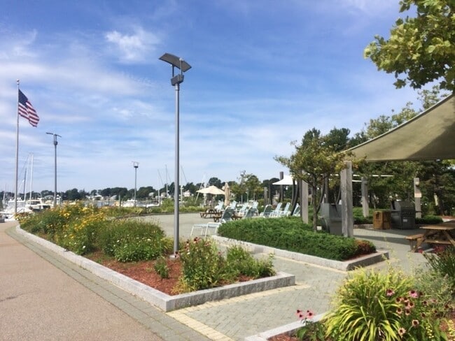 Building Photo - 73 Broad Reach