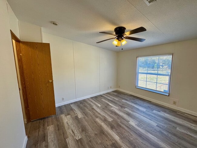 Building Photo - 141 Bodie Lister Rd