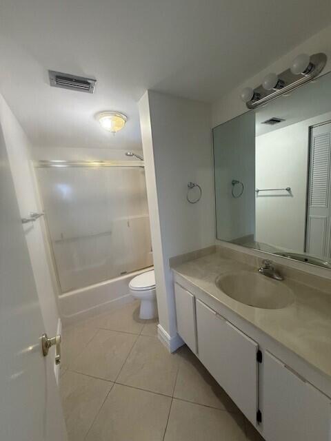 Building Photo - 21911 Lake Forest Cir