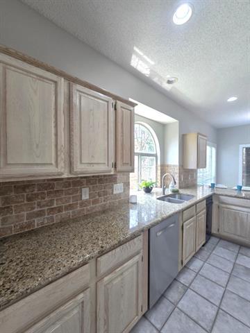 Building Photo - 18733 Vista Del Sol
