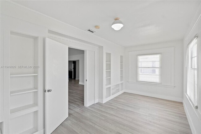 Building Photo - 113 NW 57th St