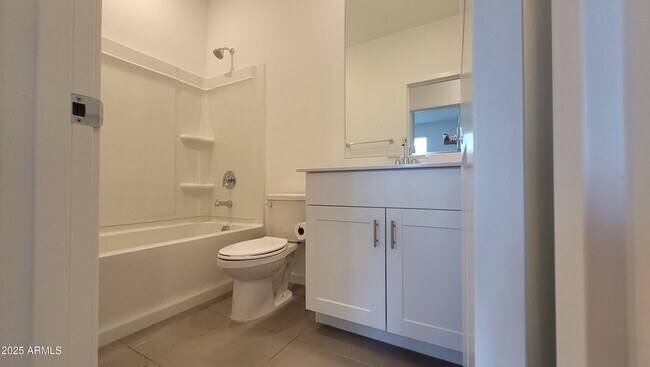 Building Photo - 15998 W Smoketree Dr