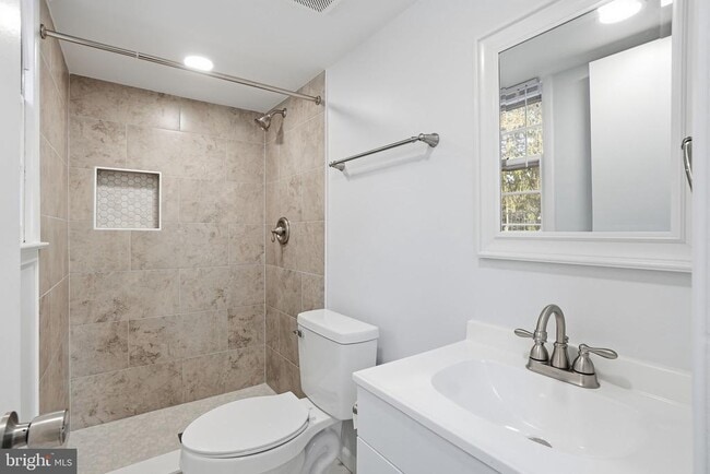 Building Photo - 6427 Pima St