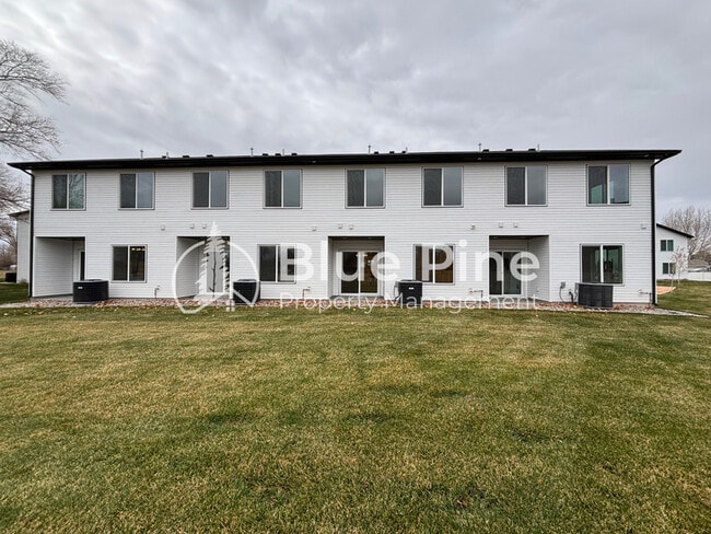 Building Photo - 2384 Caliber Pl