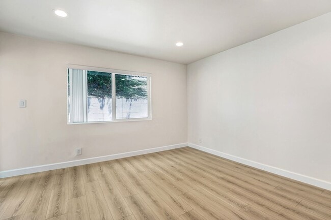 Building Photo - Beautifully rehabbed Highland Park Home!