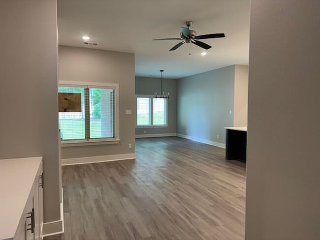 Building Photo - 5021 Springwood Cir
