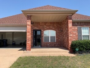Building Photo - 6800 Old Glory Ln