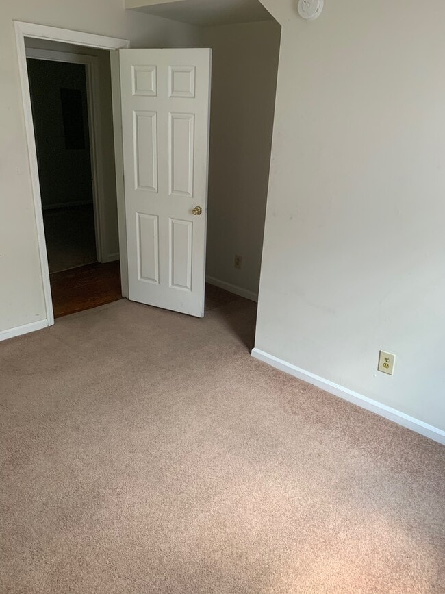 Building Photo - 329 Oldham Ave