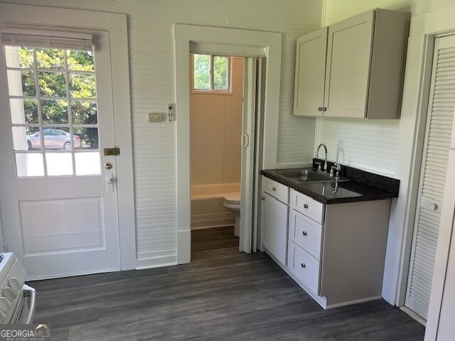 Building Photo - 806 Briarcliff Rd NE