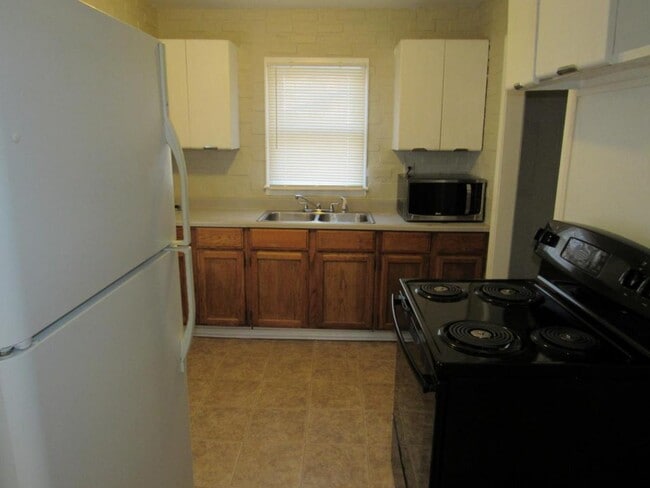Building Photo - 5447 College Avenue