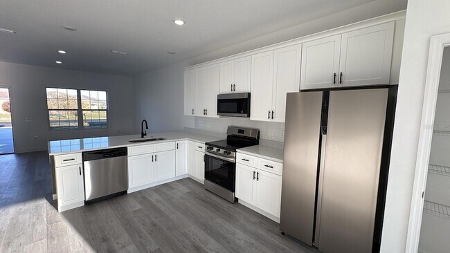 Building Photo - 875 Colville Dr