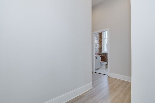 Building Photo - 2 Bedroom 1 Bath Apartment in Harlem