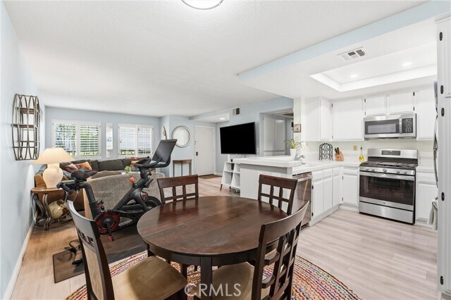 Building Photo - 24486 Howes Dr