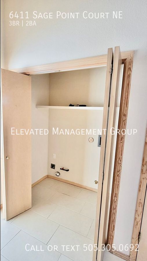 Building Photo - 6411 Sage Point Ct NE