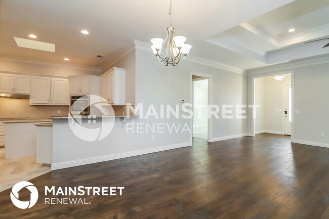 Building Photo - 8861 Creek Run Rd