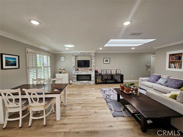 Building Photo - 3149 Via Vista