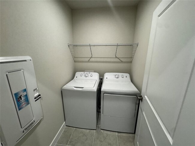 Building Photo - 1197 Port Blue Wy