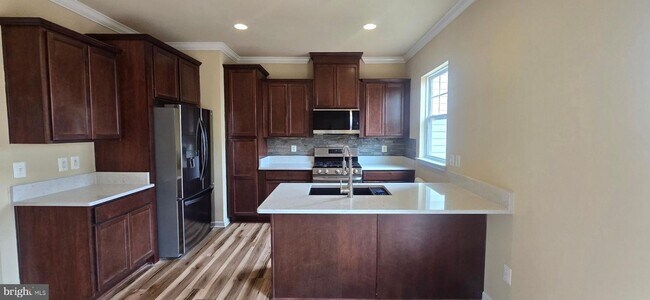 Building Photo - 103 Argyle Ct