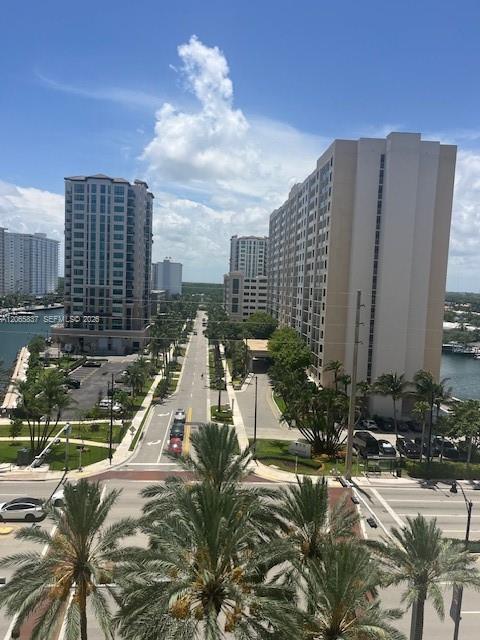 Building Photo - 15901 Collins Ave