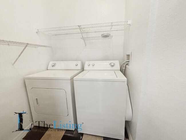 Building Photo - 3714 Palm Desert Ln