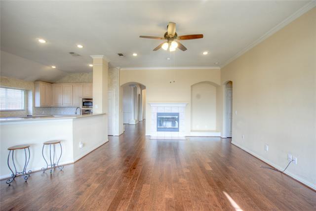 Building Photo - 1221 Greenway Dr