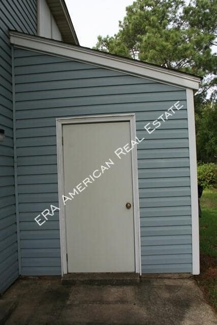 Building Photo - 230 Oxford Ct